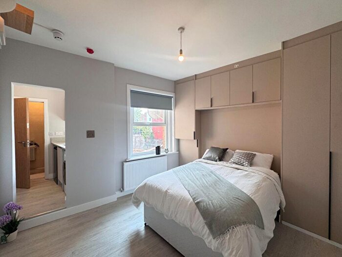 Studio To Rent In Stylish Renovated Studio Flat High Road, Willesden, NW10