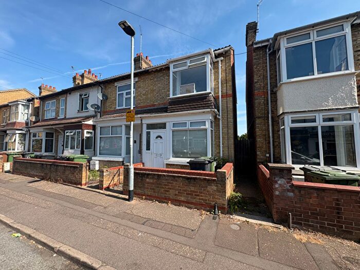 2 Bedroom Terraced House For Sale In Belsize Avenue, Peterborough, PE2