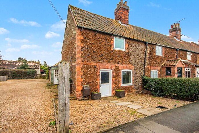 2 Bedroom Cottage For Sale In High Street, Heacham, PE31