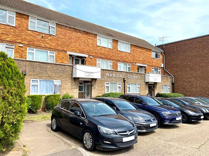 Studio For Sale In Manor Court, Mutton Lane, Potters Bar, EN6