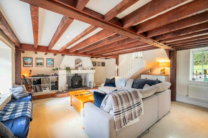 3 Bedroom Cottage To Rent In Southlands Lane, Tandridge, RH8