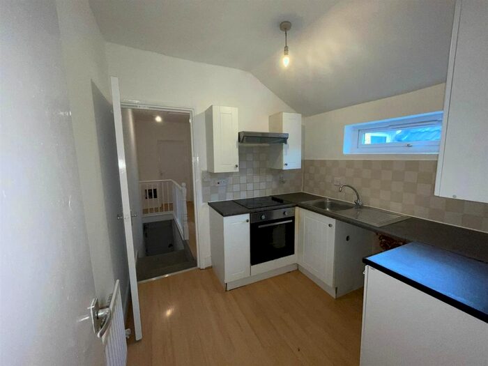 1 Bedroom Flat To Rent In Foord Street, Rochester, ME1