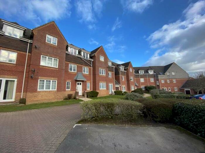 2 Bedroom Apartment To Rent In Thatcham, Berkshire, RG18