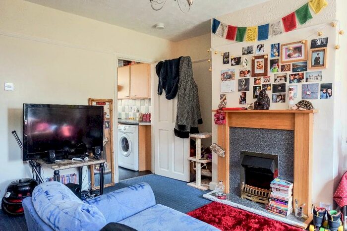 2 Bedroom Terraced House To Rent In Hartley Crescent, Leeds, West Yorkshire, LS6