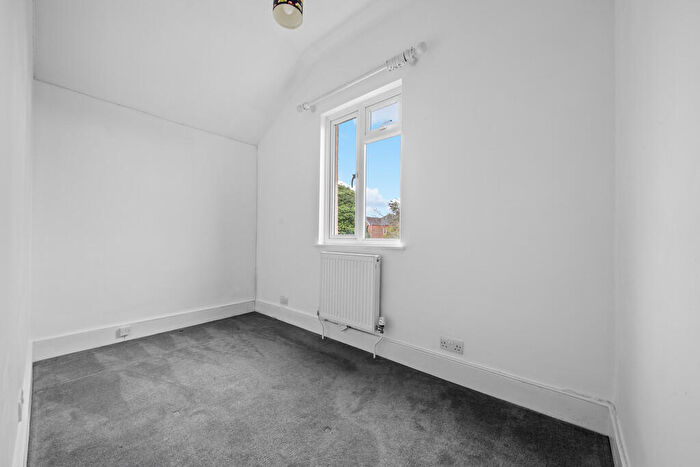 3 Bedroom End Of Terrace House For Sale In Cowper Gardens, South Wallington, SM6