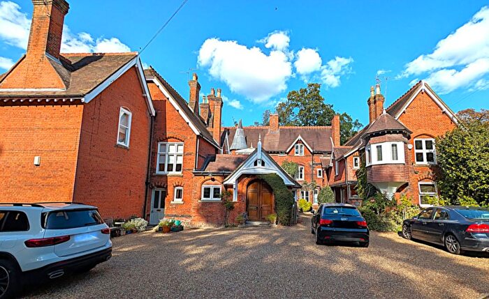 3 Bedroom Flat For Sale In Englemere Wood, London Road, Ascot, Berkshire, SL5