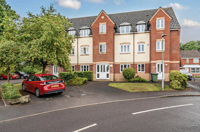 2 Bedroom Apartment For Sale In Hitherhooks Hill, Binfield, Bracknell, RG42