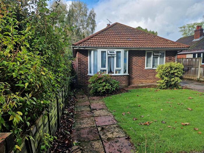 3 Bedroom Bungalow To Rent In Hales Drive, Canterbury, Canterbury, CT2