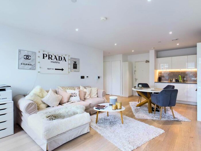 1 Bedroom Flat To Rent In Schooner Road, London, E16