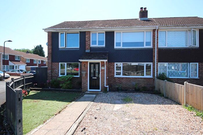 4 Bedroom Semi-Detached House For Sale In Tenterton Avenue, Southampton, SO19