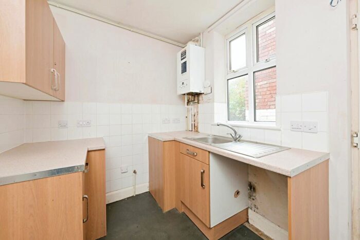 2 Bedroom Terraced House For Sale In Hampton Street, Northampton, NN1