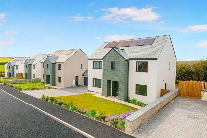 4 Bedroom Detached House For Sale In Pentire Green, Crantock, Newquay, TR8