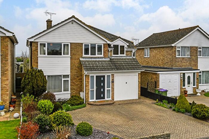 4 Bedroom Detached House For Sale In Beacon Way, Lympne, Kent, CT21