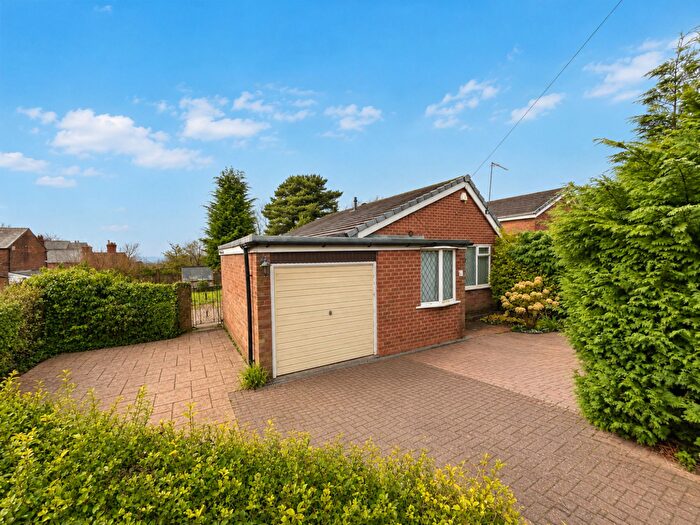 2 Bedroom Detached Bungalow For Sale In Deramore Close, Ashton-Under-Lyne, OL6