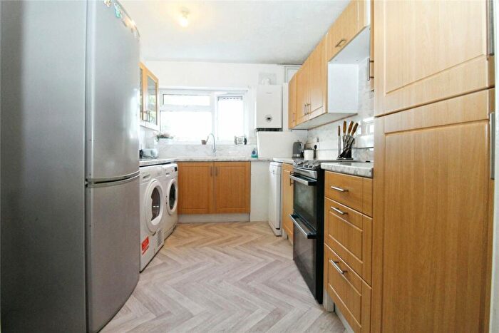 2 Bedroom Flat For Sale In Green Park Road, Southampton, Hampshire, SO16