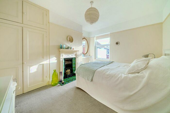 3 Bedroom Terraced House For Sale In Hillside Avenue, Exeter, EX4