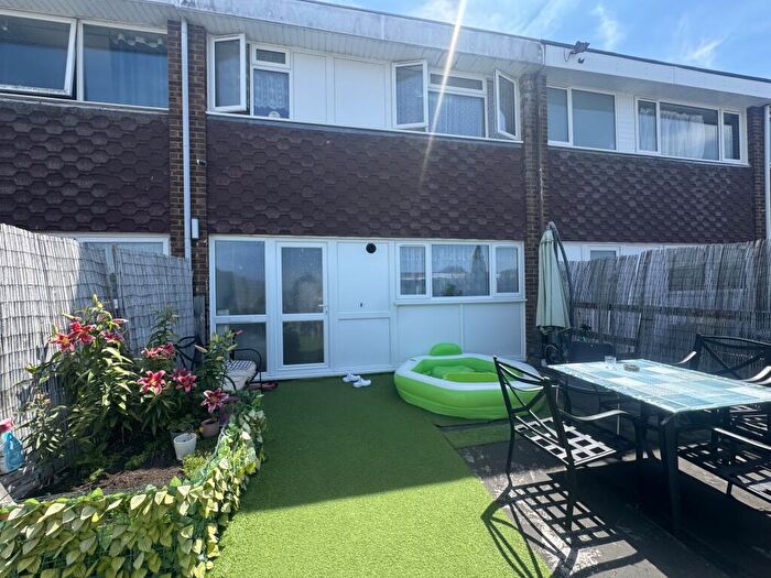 3 Bedroom Duplex To Rent In Jansel Square, Aylesbury, HP21