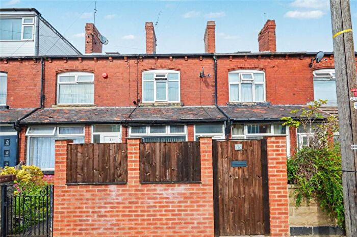 3 Bedroom Terraced House For Sale In Cross Flatts Place, Leeds, West Yorkshire, LS11