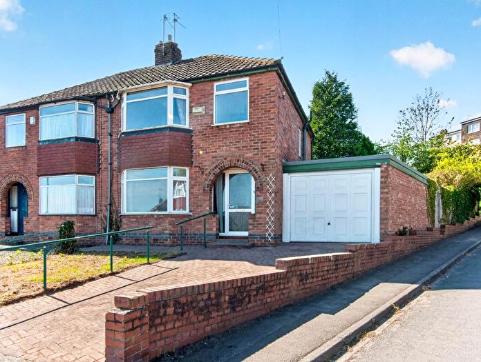 3 Bedroom Semi-detached House For Sale In Howe Hill Close, York, YO26