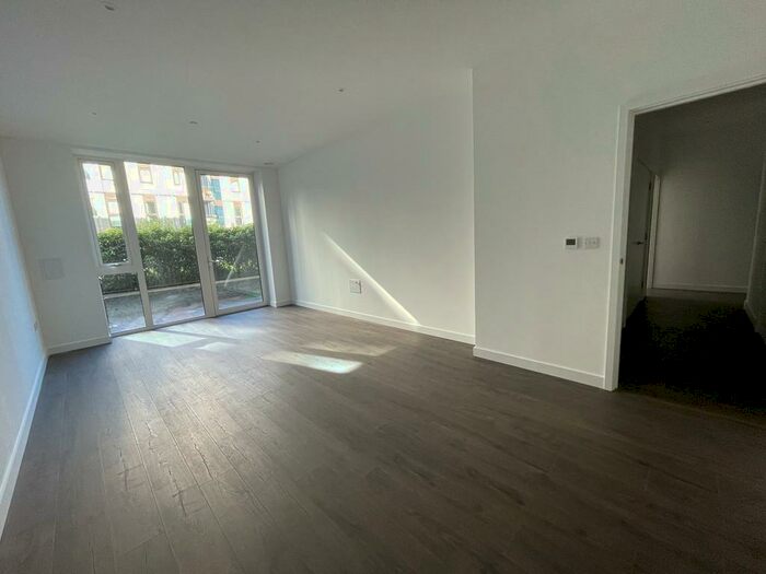 2 Bedroom Apartment To Rent In Hartingtons Court, Coster Avenue, London, Greater London, N4