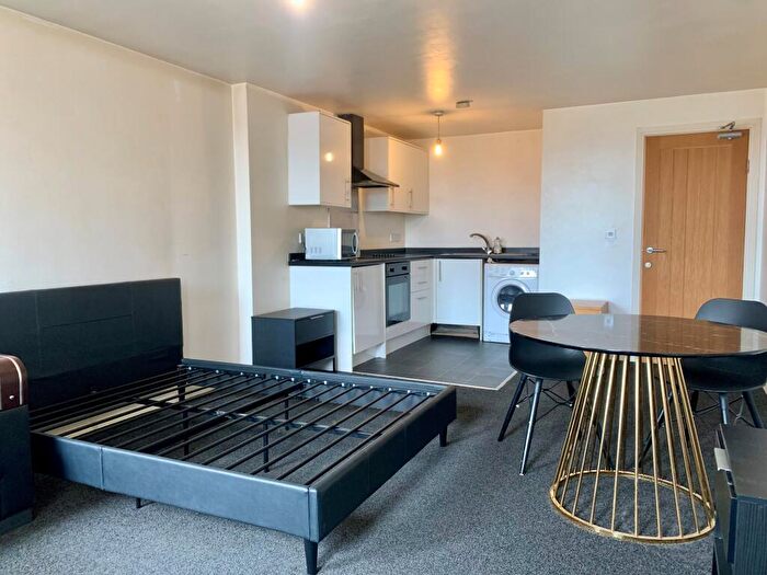 1 Bedroom Flat To Rent In Salter Street, Stafford, ST16