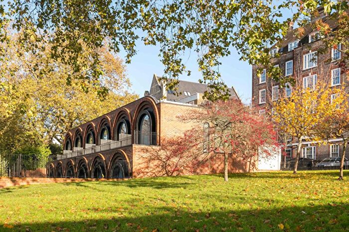 3 Bedroom Flat To Rent In Highgate Road, London, NW5