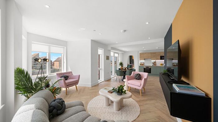 2 Bedroom Flat For Sale In Brighton Road, Shoreham-By-Sea, BN43