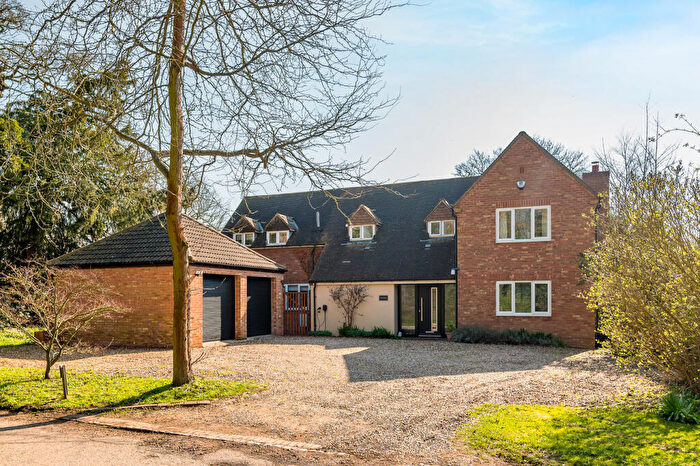 6 Bedroom Detached House For Sale In Westfield Road, Oakley, Bedfordshire, MK43