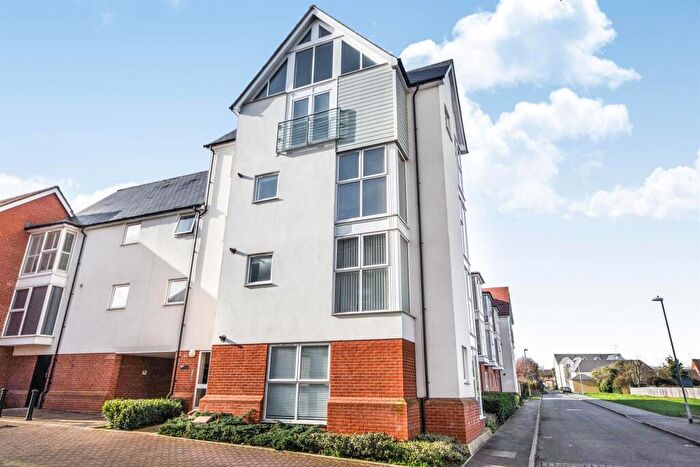 2 Bedroom Apartment To Rent In Montfort Drive, Chelmsford, CM2