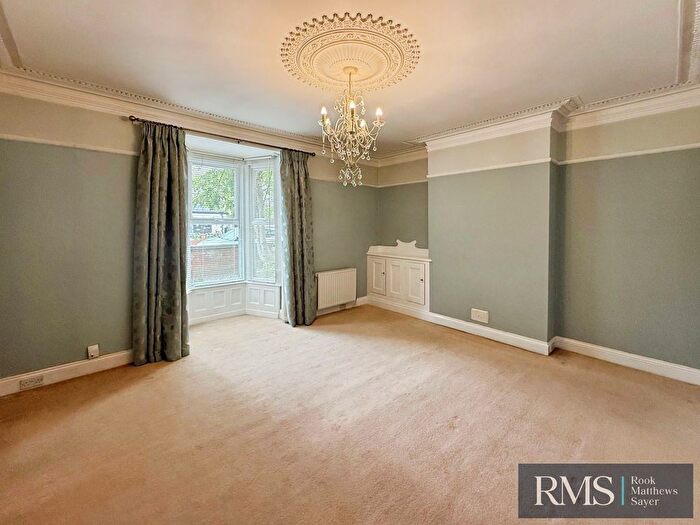 2 Bedroom Flat For Sale In Ivy Road, Newcastle Upon Tyne, NE3