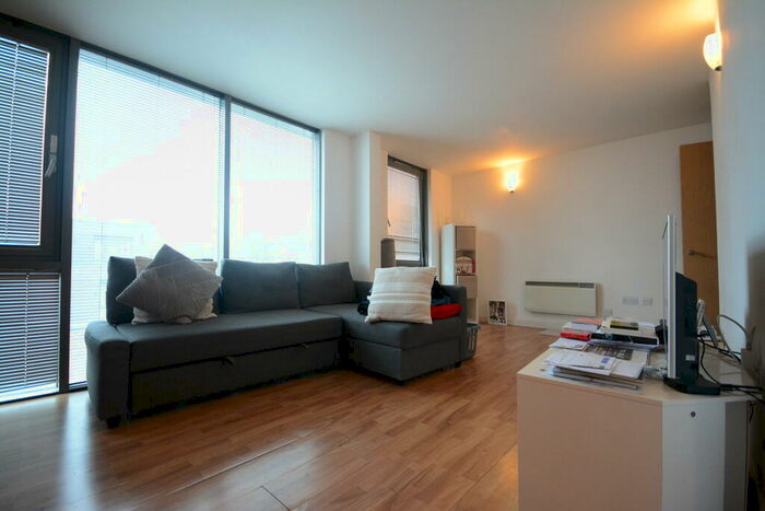 2 Bedroom Apartment To Rent In The Hicking Building, Queens Road, NG2