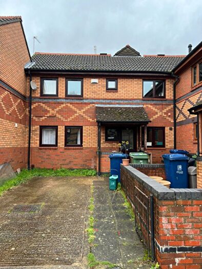 4 Bedroom Semi-Detached House To Rent In Cosin Close, Oxford, Oxfordshire, OX4