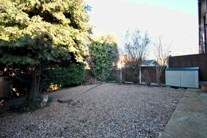 4 Bedroom Flat To Rent In Flimwell Close, Downham, Bromley BR1