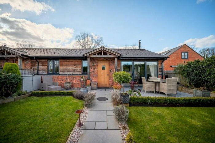 2 Bedroom Barn Conversion For Sale In Oldwich Lane West, Chadwick End, B93