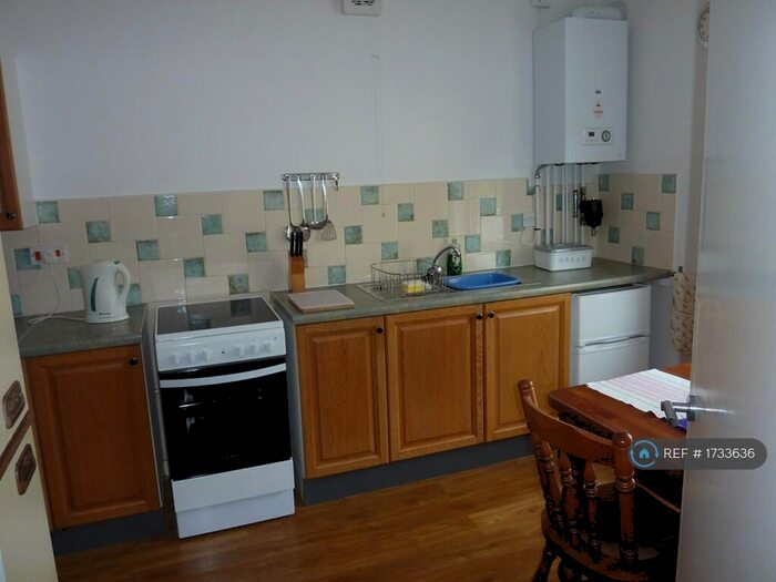 1 Bedroom Flat To Rent In West Road, Bournemouth, BH5