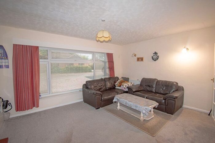 2 Bedroom Detached Bungalow For Sale In Oakside Close, Evington Village, LE5