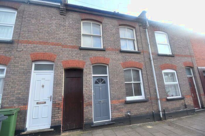 2 Bedroom Terraced House To Rent In North Street, Luton, LU2