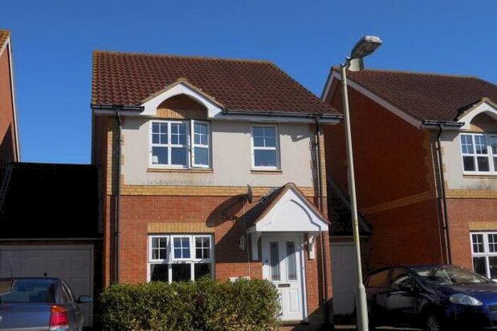 2 Bedroom Property To Rent In Dove Close, Ashford, TN23