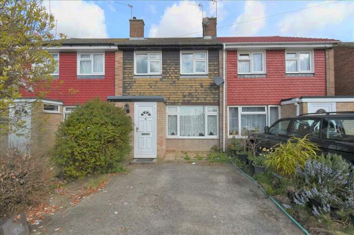 3 Bedroom House To Rent In Medway Road, Crayford, DA1
