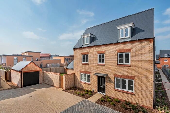 5 Bedroom Detached House To Rent In Bicester, Newbury Drive, OX26