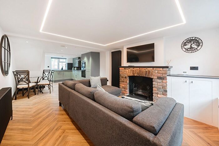 2 Bedroom Cottage To Rent In High Street, Redbourn, St.Albans, AL3