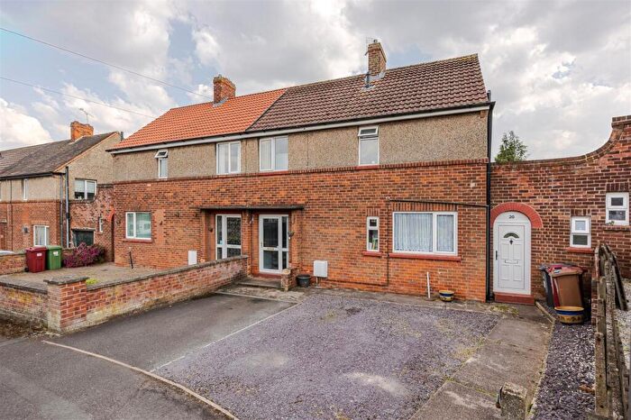 3 Bedroom Semi-Detached House For Sale In Grange Avenue, Barton-Upon-Humber, DN18