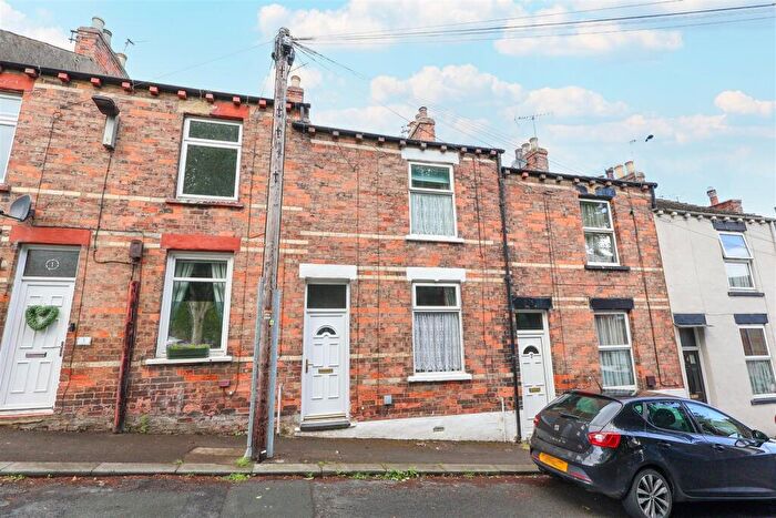 2 Bedroom Terraced House For Sale In Lickley Street, Ripon, HG4