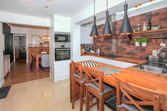 3 Bedroom Property To Rent In Palmerston Road, Peterborough PE2