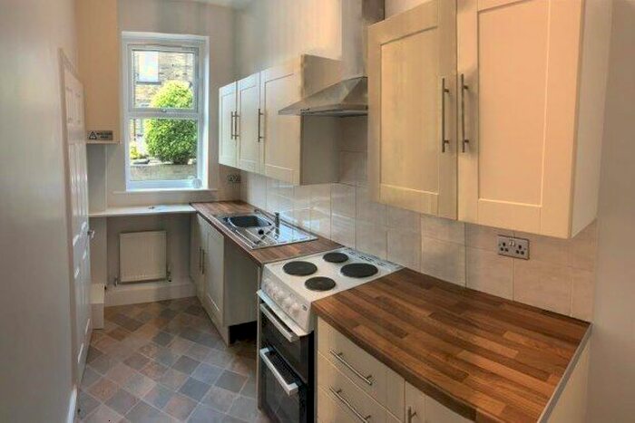 2 Bedroom Property To Rent In Peterborough Road, Bradford, BD2