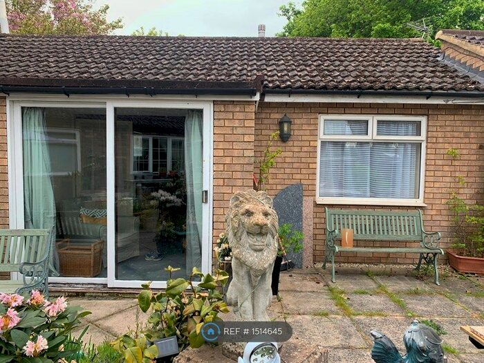 1 Bedroom Flat To Rent In Queensberry Road, Kettering, NN15