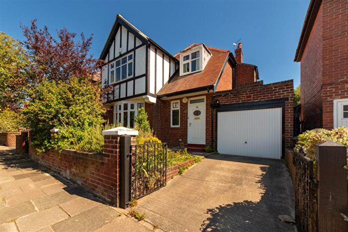 4 Bedroom Semi-Detached House To Rent In Wingrove Road North, Newcastle Upon Tyne, NE4