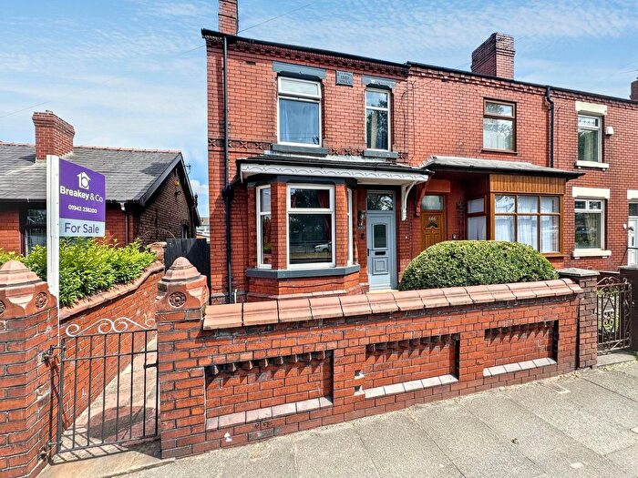 3 Bedroom Terraced House For Sale In Warrington Road, Wigan, WN3