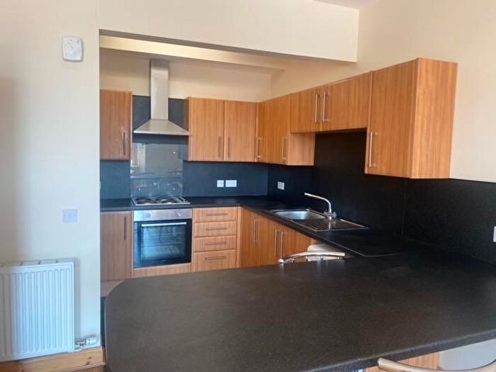 2 Bedroom Flat To Rent In High Street, Dundee, DD1