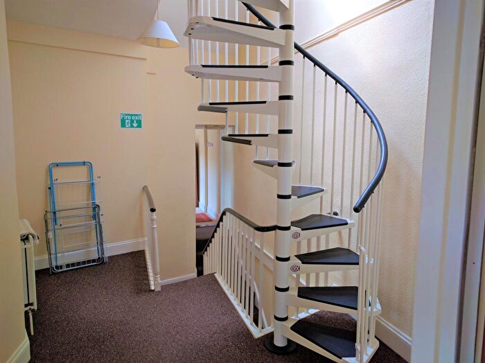 6 Bedroom House To Rent In George Street, City Centre, Swansea, SA1